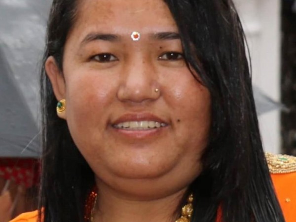 पिडा लुकाएर खुशी बाँड्न सक्ने पिताहरु प्रति नमन 