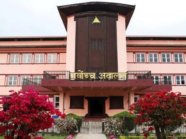 राष्ट्रपतिको कदमविरुद्धको रिट हरि फुयाँलको इजलासमा
