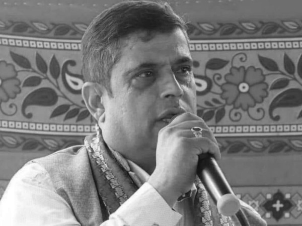 रिजालको पार्थिव शरीरलाई  पशुपतिमा अन्त्येष्टि गरिदै