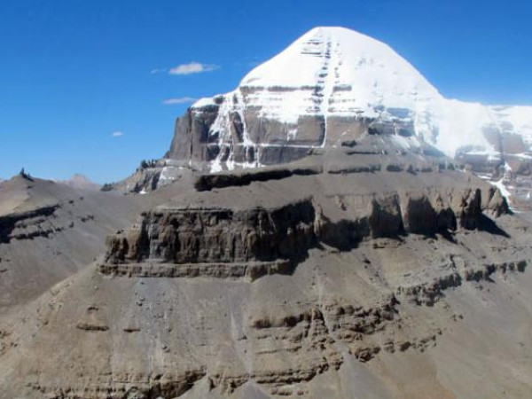 नेपाल–चीन सीमा नाका रसुवागढी हुँदै मानसरोवर यात्रा सुरु