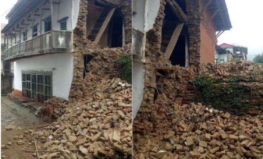  भूकम्पको त्रास, भोजपुरमा  भत्किए घरहरु