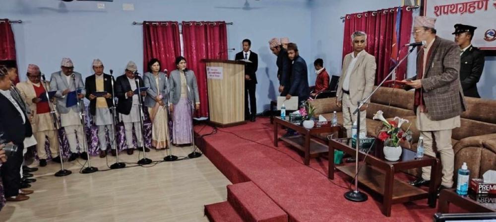 कोशीमा १० सदस्यीय मन्त्रीमण्डल विस्तार, अर्थ मन्त्रालय मुख्यमन्त्रीसँगै राखिने 