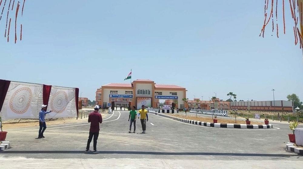 पर्सा सुक्खाबन्दरगाह भन्सार राजस्व लक्ष्य पाँच अर्बले घटाइयो